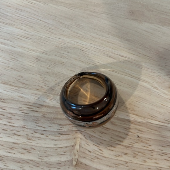 Ring - Picture 2 of 4